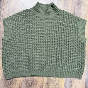 Women's Olive Green Short Sleeve Sweater